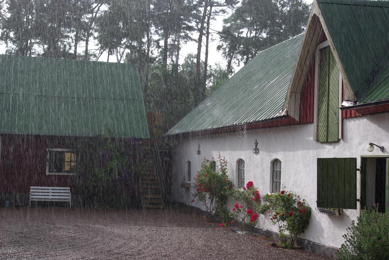 Skummesloev B & B Laholm Bagian luar foto