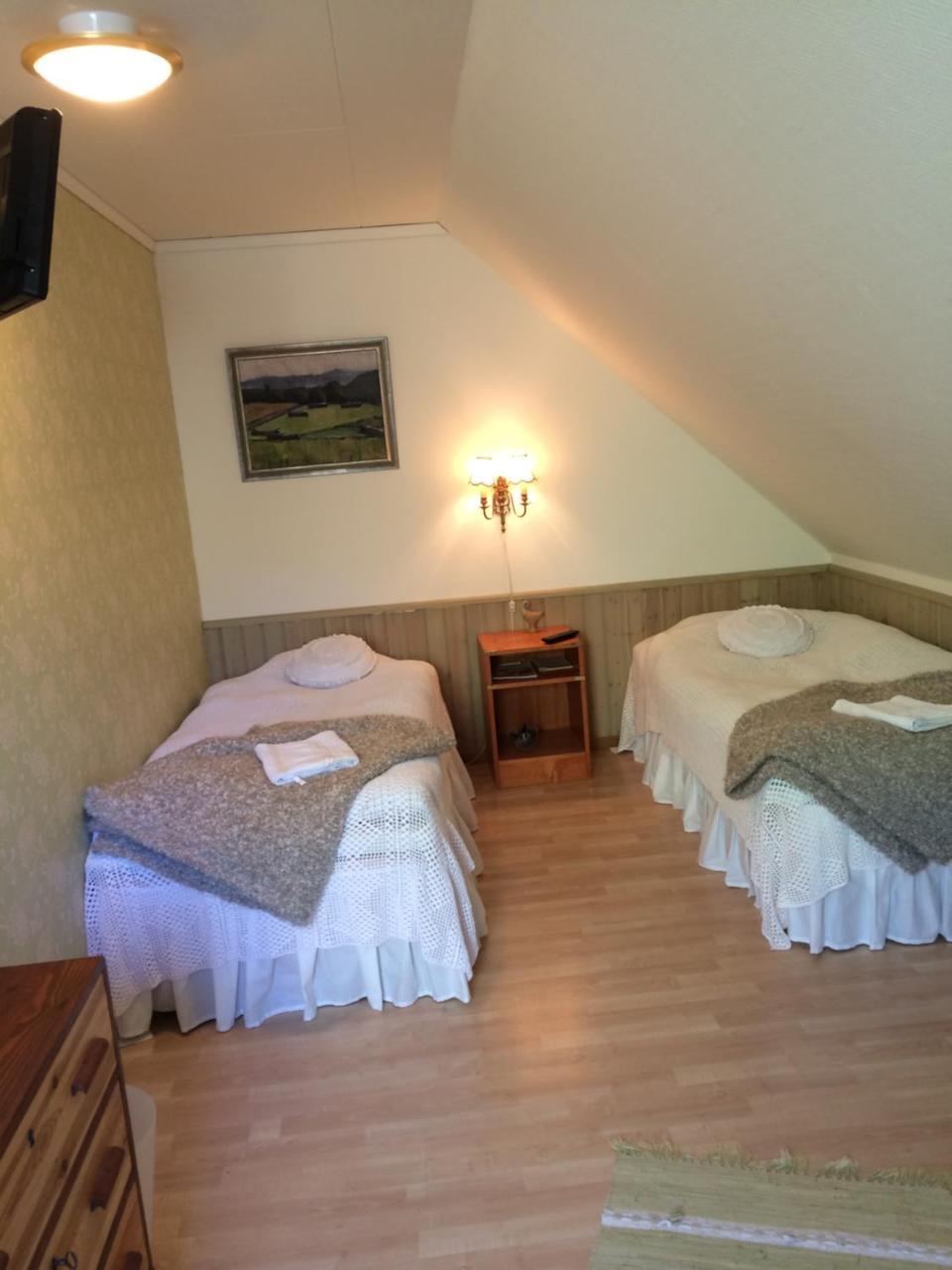 Skummesloev B & B Laholm Bagian luar foto